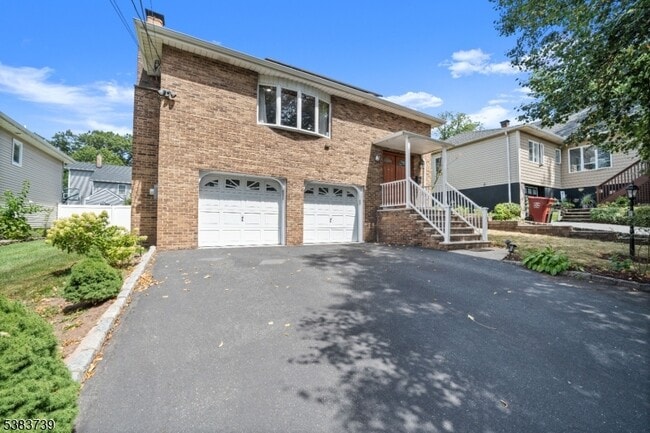 376 Mt Vernon St in Nutley, NJ - Building Photo - Building Photo