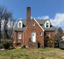 8108 Greenwood Ave in Takoma Park, MD - Building Photo