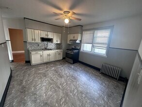 137 Congress Ave in Chelsea, MA - Building Photo - Building Photo