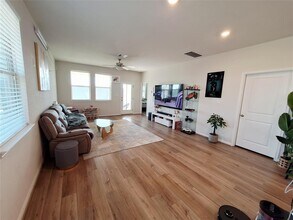 417 Dipprey Ln in Andice, TX - Building Photo - Building Photo