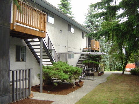 Lake Terrace Apartments in Bellingham, WA - Foto de edificio - Building Photo