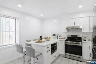 700 Schuyler Ave in Kearny, NJ - Building Photo - Building Photo