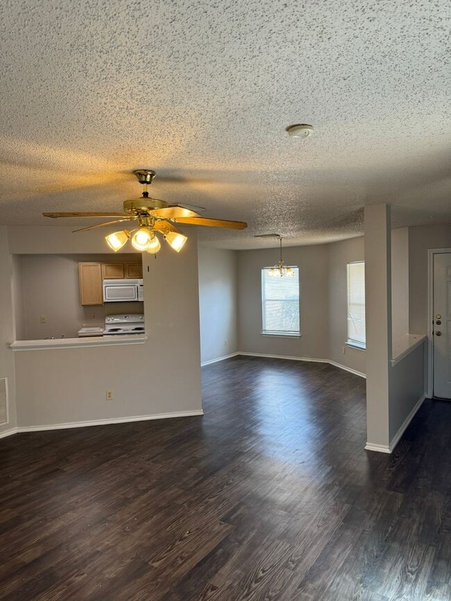 9938 Lauren Mist in San Antonio, TX - Building Photo - Building Photo
