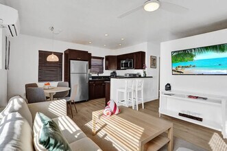 333 Walnut St in Hollywood, FL - Building Photo - Building Photo
