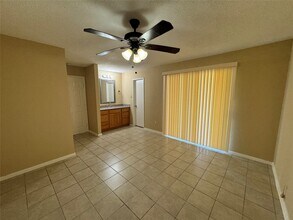 7430 Lobera Dr in Houston, TX - Foto de edificio - Building Photo