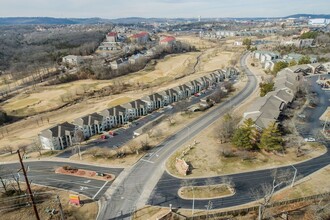 351 Wildwood Dr S in Branson, MO - Building Photo - Building Photo