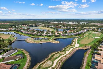 4924 Sedgewood Ln in Naples, FL - Foto de edificio - Building Photo