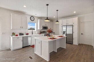 1547 Whirlpool Dr in Paulden, AZ - Building Photo - Building Photo