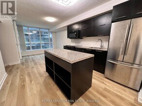 21 Nelson St in Toronto, ON - Building Photo - Building Photo