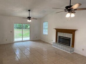 4006 Kilmartin Dr, Unit 3 in Tallahassee, FL - Building Photo - Building Photo