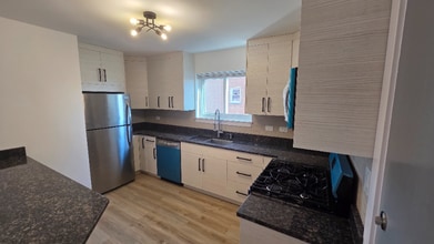 8023 W Churchill Ave in Niles, IL - Building Photo - Building Photo