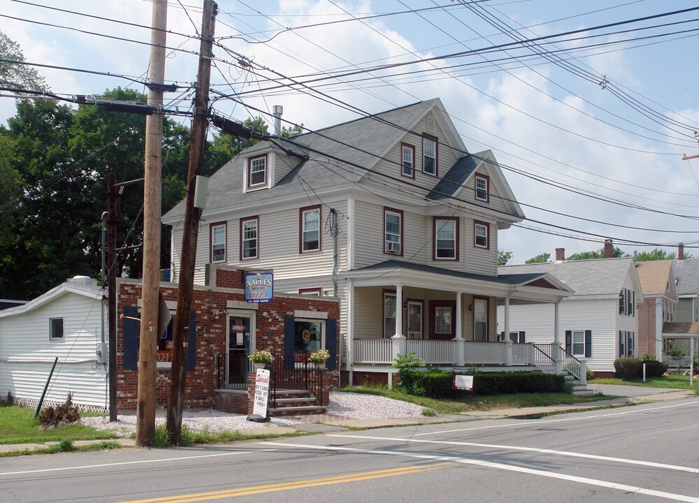 142 Elm St in Amesbury, MA - Foto de edificio