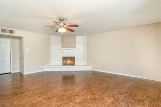 3724 Bridalwreath Dr in Fort Worth, TX - Building Photo - Building Photo