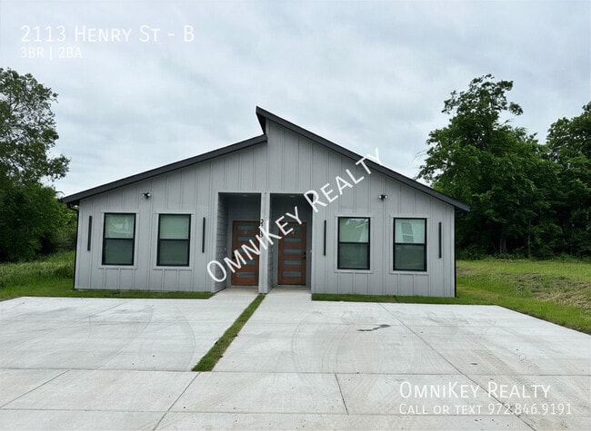 property at 2113 Henry St
