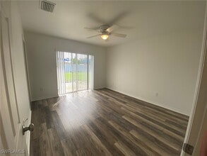 1027 SE 11th St in Cape Coral, FL - Building Photo - Building Photo