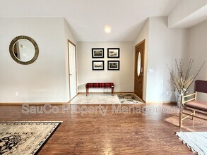 60031 Ridgeway Loop in Saint Helens, OR - Building Photo - Building Photo