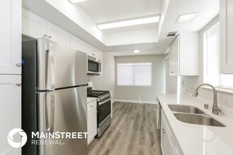 1688 Divinity St in Las Vegas, NV - Building Photo - Building Photo