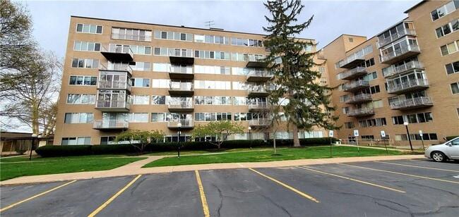 1400 East Ave in Rochester, NY - Building Photo - Building Photo