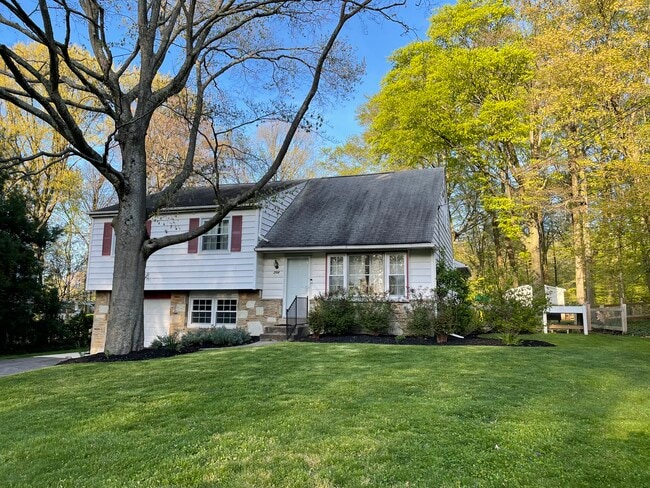 204 Dorset Way in Chalfont, PA - Building Photo - Building Photo