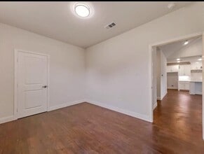 2033 S Edgewood Terrace in Fort Worth, TX - Building Photo - Building Photo