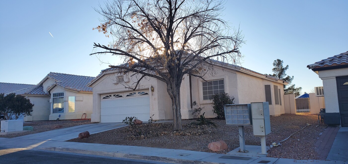 3713 White Angel Dr in North Las Vegas, NV - Building Photo