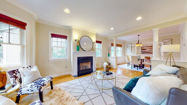 161 Pearl St in Newton, MA - Building Photo - Building Photo