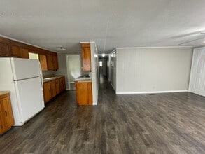 206 Lake Dr in Vidalia, GA - Foto de edificio - Building Photo
