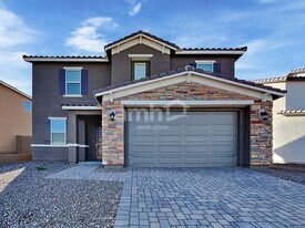 8318 S 21st Ln in Phoenix, AZ - Building Photo