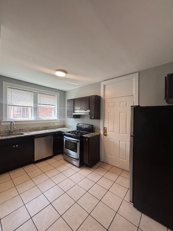 8000 S Champlain Ave