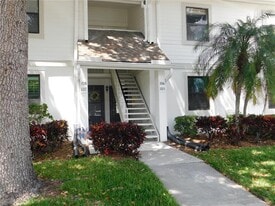 105 Windward Pl in Oldsmar, FL - Building Photo