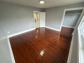 15 Hallock St, Unit 2A in New Haven, CT - Building Photo - Building Photo