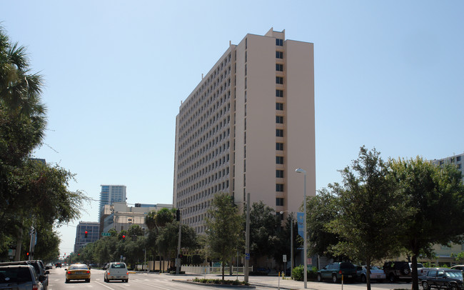 Lutheran Apartments in St. Petersburg, FL - Building Photo - Building Photo