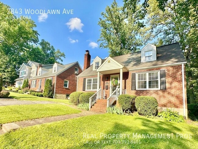 property at 2843 Woodlawn Ave