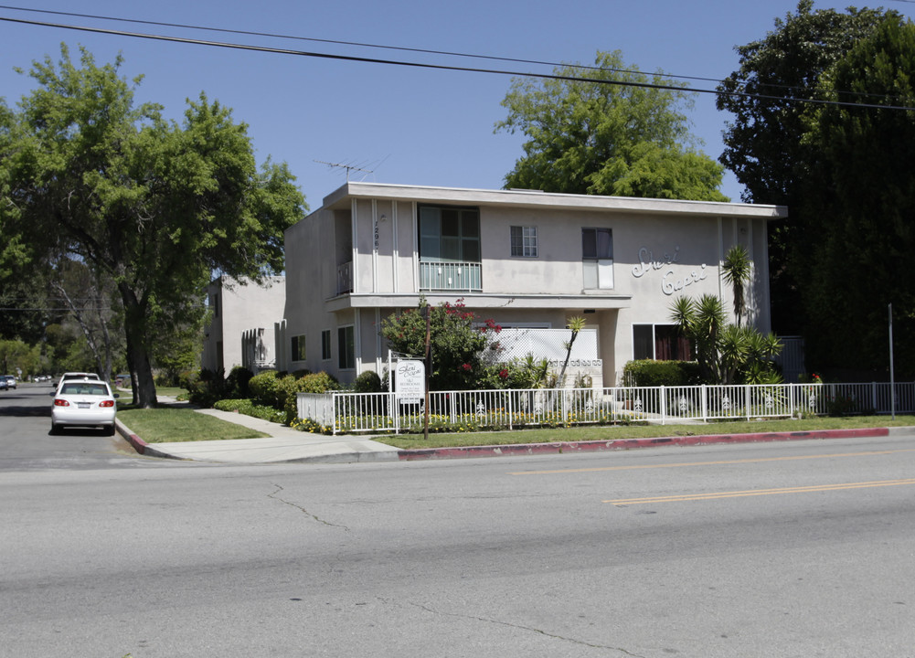 12961 Moorpark St in Studio City, CA - Building Photo