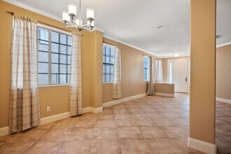 189 Mt St Helens Dr in Henderson, NV - Building Photo - Building Photo