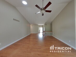 1125 Winter Lake Dr in Fenton, MO - Building Photo - Building Photo