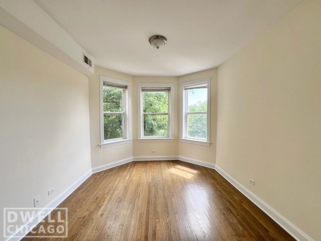 2816 N Troy St, Unit 2F