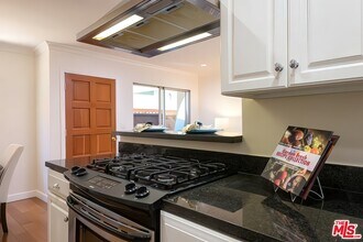 922 16th St, Unit 922 16th St. Unit 3 in Santa Monica, CA - Building Photo - Building Photo