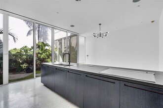 1665 Alton Rd in Miami Beach, FL - Building Photo - Building Photo