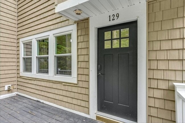 129 Rocky Pond Rd in Boylston, MA - Building Photo - Building Photo