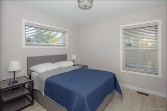 15A Oakhurst Rd in Hampton Bays, NY - Building Photo - Building Photo