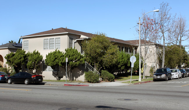 701 Ohio Ave in Long Beach, CA - Foto de edificio - Building Photo