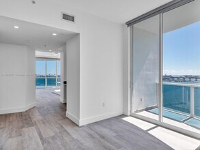 725 NE 22nd St in Miami, FL - Building Photo - Building Photo