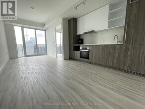55-6755 Cooper St in Toronto, ON - Building Photo - Building Photo