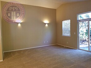 38897 Cascadia Village Dr in Sandy, OR - Building Photo - Building Photo
