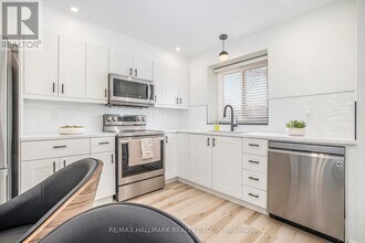 97 Pickford Dr in Ottawa, ON - Building Photo - Building Photo
