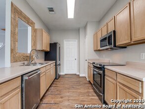 1322 Dezarae St in San Antonio, TX - Building Photo - Building Photo