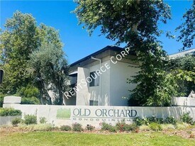 23515 Lyons Ave in Valencia, CA - Building Photo