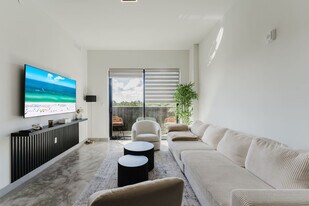 2750 Griffin Rd, Unit SI ID1521823P in Fort Lauderdale, FL - Building Photo