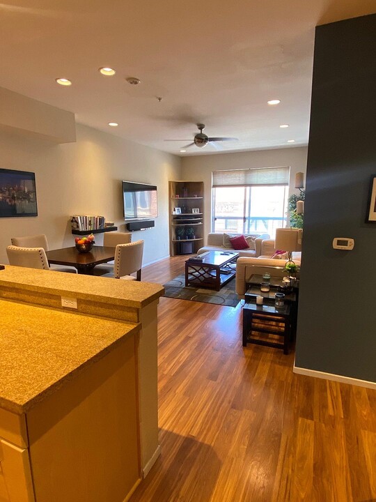 445 Island Ave, Unit 401 in San Diego, CA - Building Photo